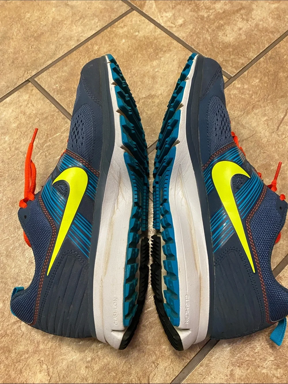 Nike Zoom Men’s Pegasus 29 Trail Shoes - Blue w/ Orange Laces-9